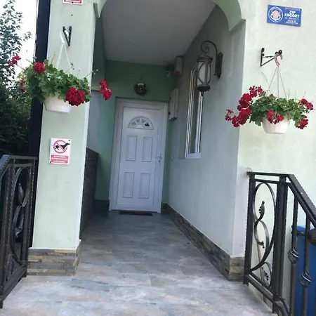 Casa de hóspedes Vila Dona Cu Piscina 3*