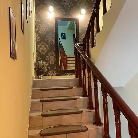 Vila Dona Cu Piscina