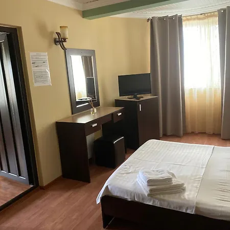 Vila Dona Cu Piscina 3* 艾福雷诺德