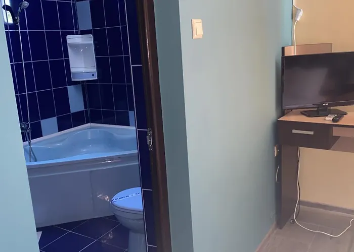 Vila Dona Cu Piscina Gasthuis 3*