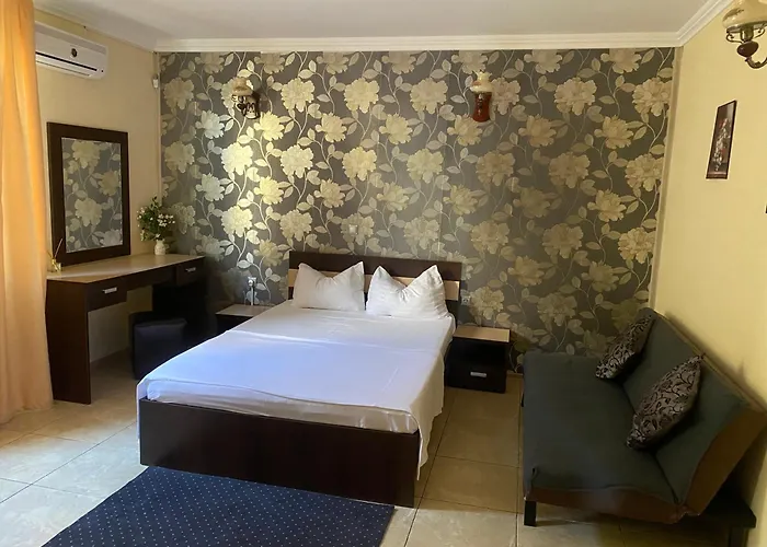 Vila Dona Cu Piscina Eforie Nord